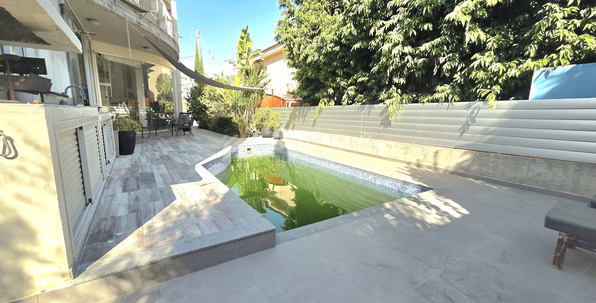 Five bedroom detached villa for sale in Agios Athanasios