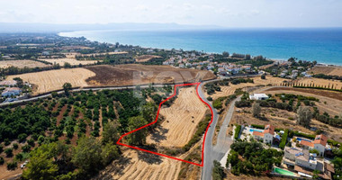Tourist large Field in Argaka, in Paphos for sale.