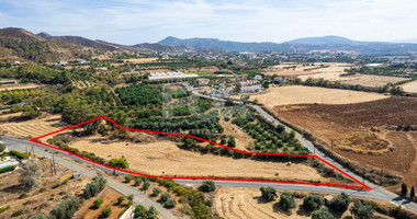 Tourist large Field in Argaka, in Paphos for sale.