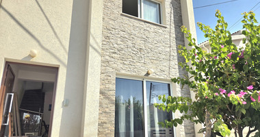 Six Bedroom Semi detached House for sale in Agios Athanasios