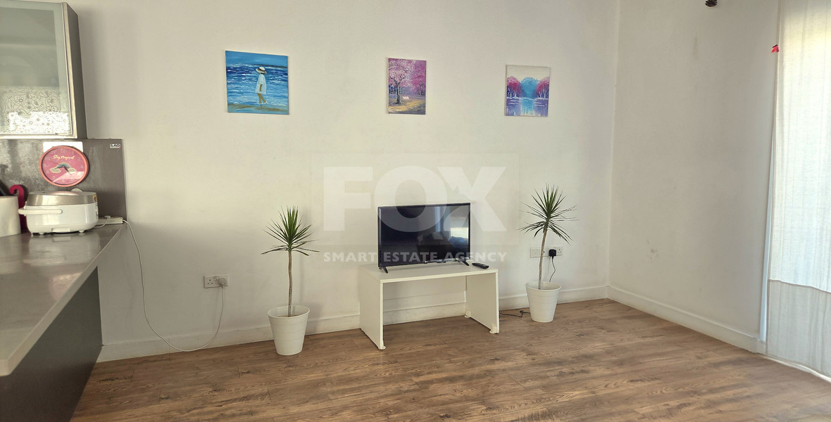 Six Bedroom Semi detached House for sale in Agios Athanasios