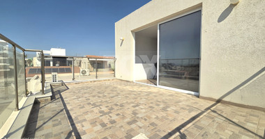 Six Bedroom Semi detached House for sale in Agios Athanasios