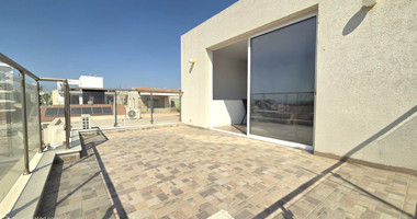 Six Bedroom Semi detached House for sale in Agios Athanasios