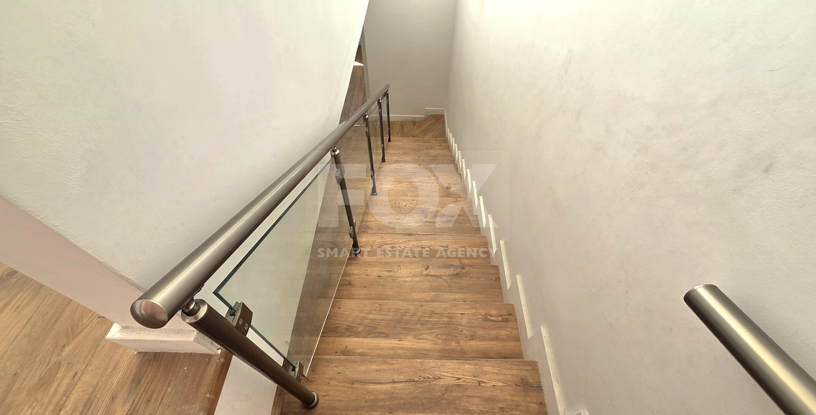 Six Bedroom Semi detached House for sale in Agios Athanasios