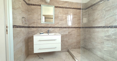 Six Bedroom Semi detached House for sale in Agios Athanasios