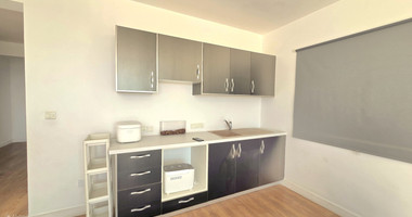 Six Bedroom Semi detached House for sale in Agios Athanasios