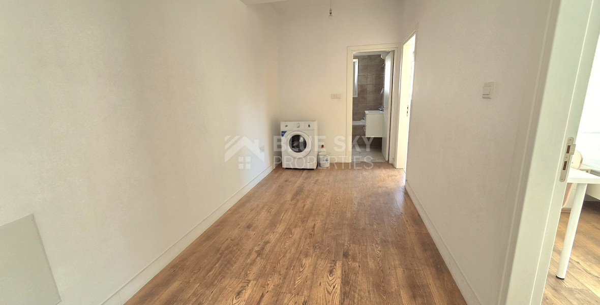 Six Bedroom Semi detached House for sale in Agios Athanasios