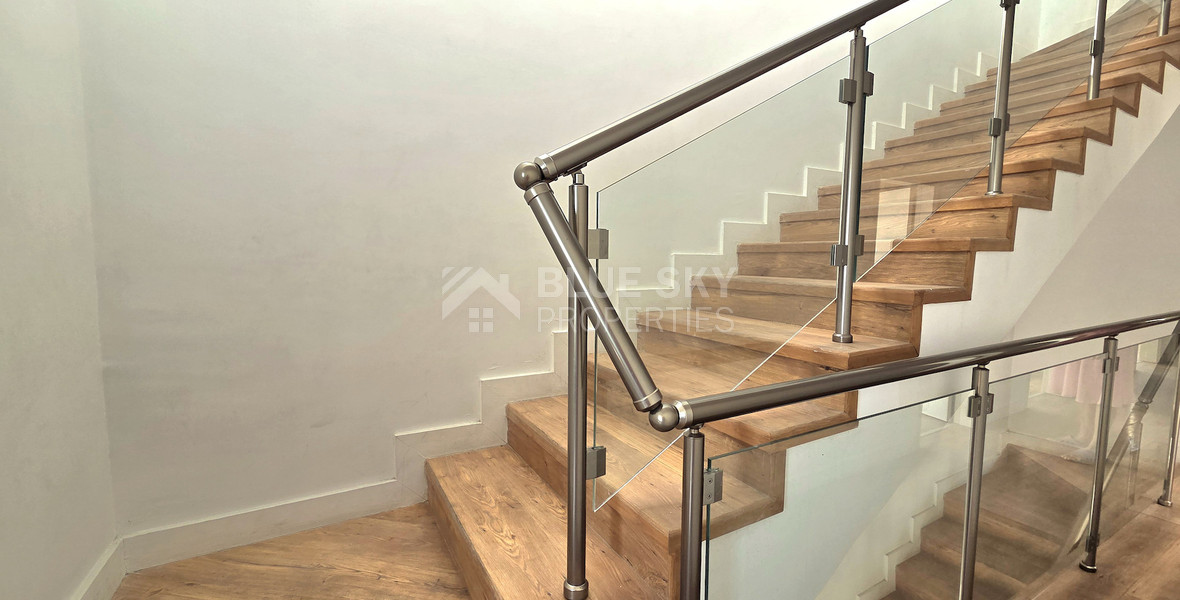 Six Bedroom Semi detached House for sale in Agios Athanasios