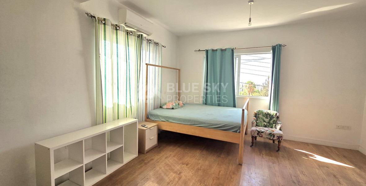 Six Bedroom Semi detached House for sale in Agios Athanasios