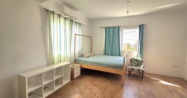 Six Bedroom Semi detached House for sale in Agios Athanasios