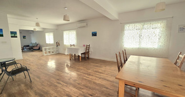 Six Bedroom Semi detached House for sale in Agios Athanasios