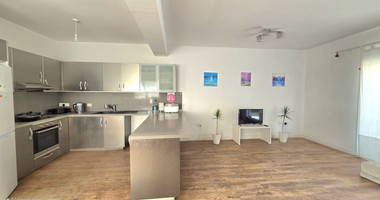 Six Bedroom Semi detached House for sale in Agios Athanasios