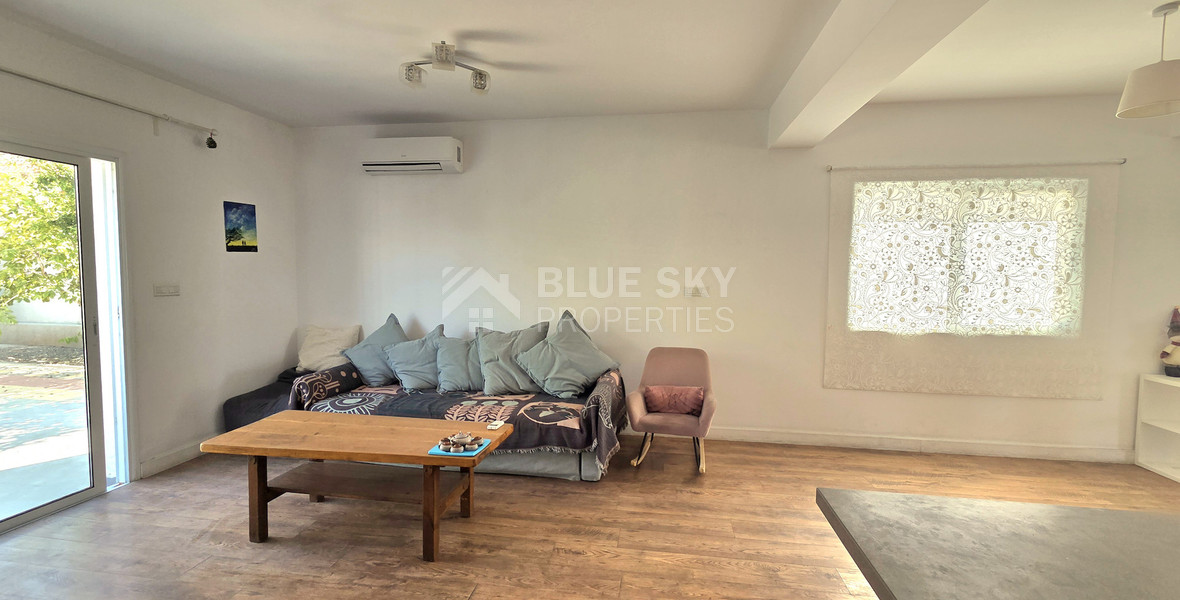 Six Bedroom Semi detached House for sale in Agios Athanasios