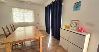 Six Bedroom Semi detached House for sale in Agios Athanasios