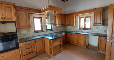 Five bedroom resale house in Geroskypou, in Paphos for sale