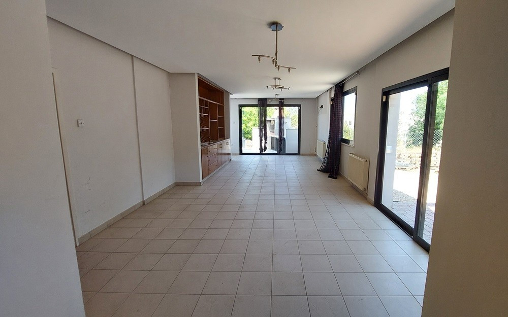 5 bedroom house 380 m² Yeroskipou, Cyprus