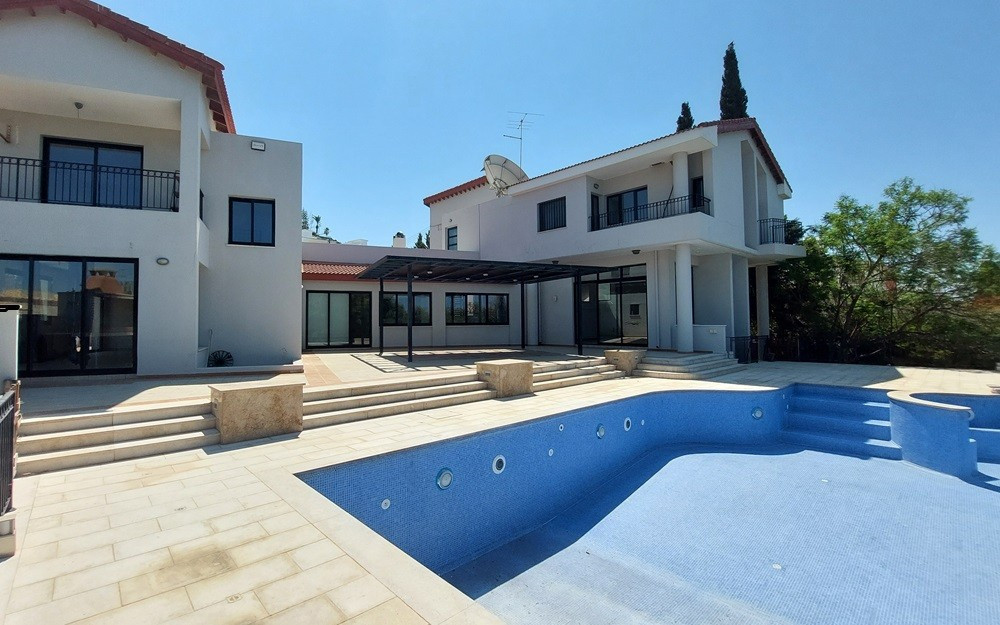 5 bedroom house 380 m² Yeroskipou, Cyprus