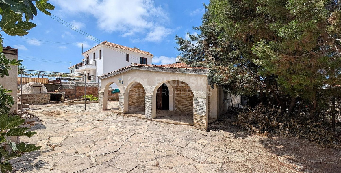 Ground floor house in Emba, Paphos for sale