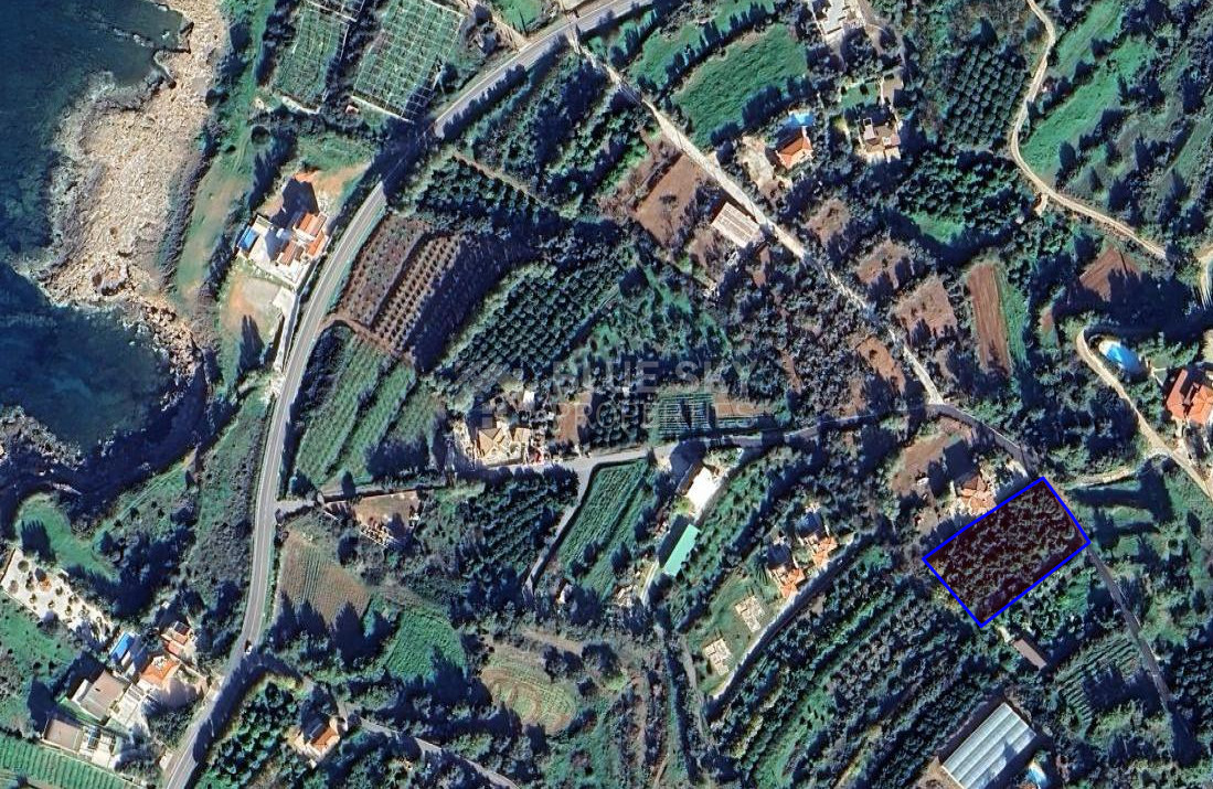 Residential land for sale in Nea Dimmata 400 meters from the beach