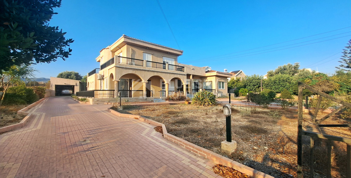 Spacious 6-Bedroom Detached House for Sale in Mesogi – Large Plot, Close to Amenities