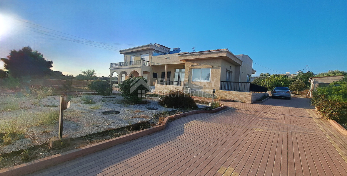 Spacious 6-Bedroom Detached House for Sale in Mesogi – Large Plot, Close to Amenities