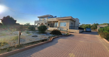 Spacious 6-Bedroom Detached House for Sale in Mesogi – Large Plot, Close to Amenities