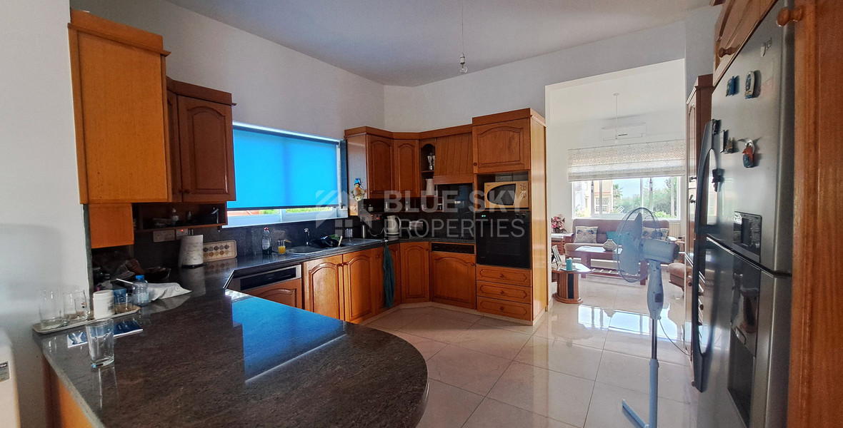 Spacious 6-Bedroom Detached House for Sale in Mesogi – Large Plot, Close to Amenities