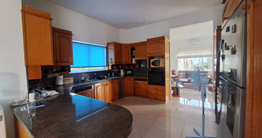 Spacious 6-Bedroom Detached House for Sale in Mesogi – Large Plot, Close to Amenities