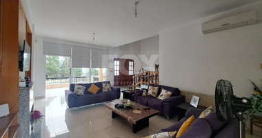 For sale, Six-bedroom detached house in Mesogi, Paphos