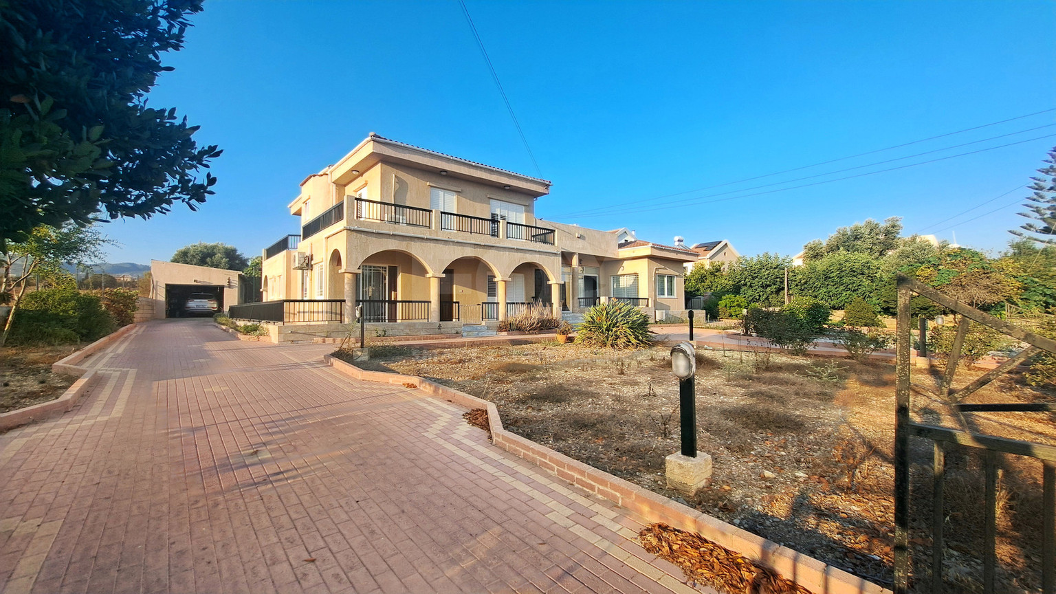 Spacious 6-Bedroom Detached House for Sale in Mesogi – Large Plot, Close to Amenities