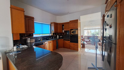 Spacious 6-Bedroom Detached House for Sale in Mesogi – Large Plot, Close to Amenities