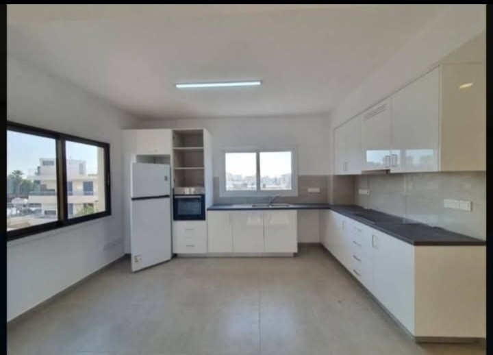 Oficina 65 m² en Pafos, Chipre