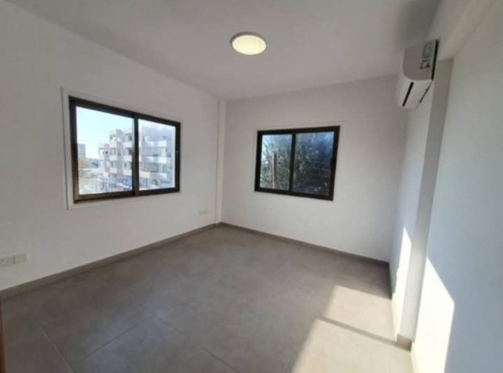 Oficina 65 m² en Pafos, Chipre