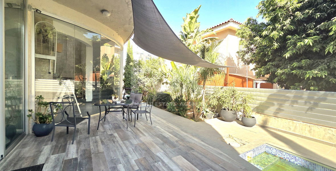 For rent detached Villa with Sea View in Agios Athanasios