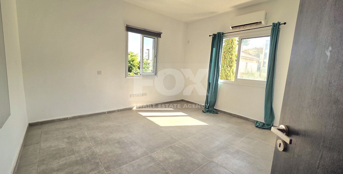 For rent detached Villa with Sea View in Agios Athanasios