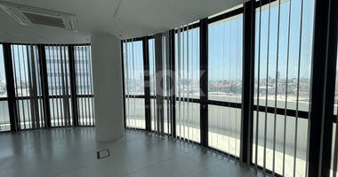 Spacious Office on Second Floor For Rent in Omonoia