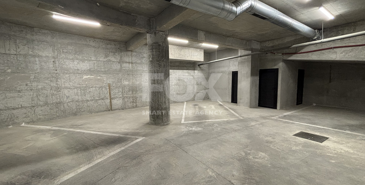 Spacious Office on Second Floor For Rent in Omonoia