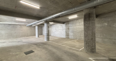 Spacious Office on Second Floor For Rent in Omonoia