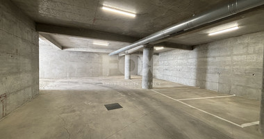 Spacious Office on Second Floor For Rent in Omonoia