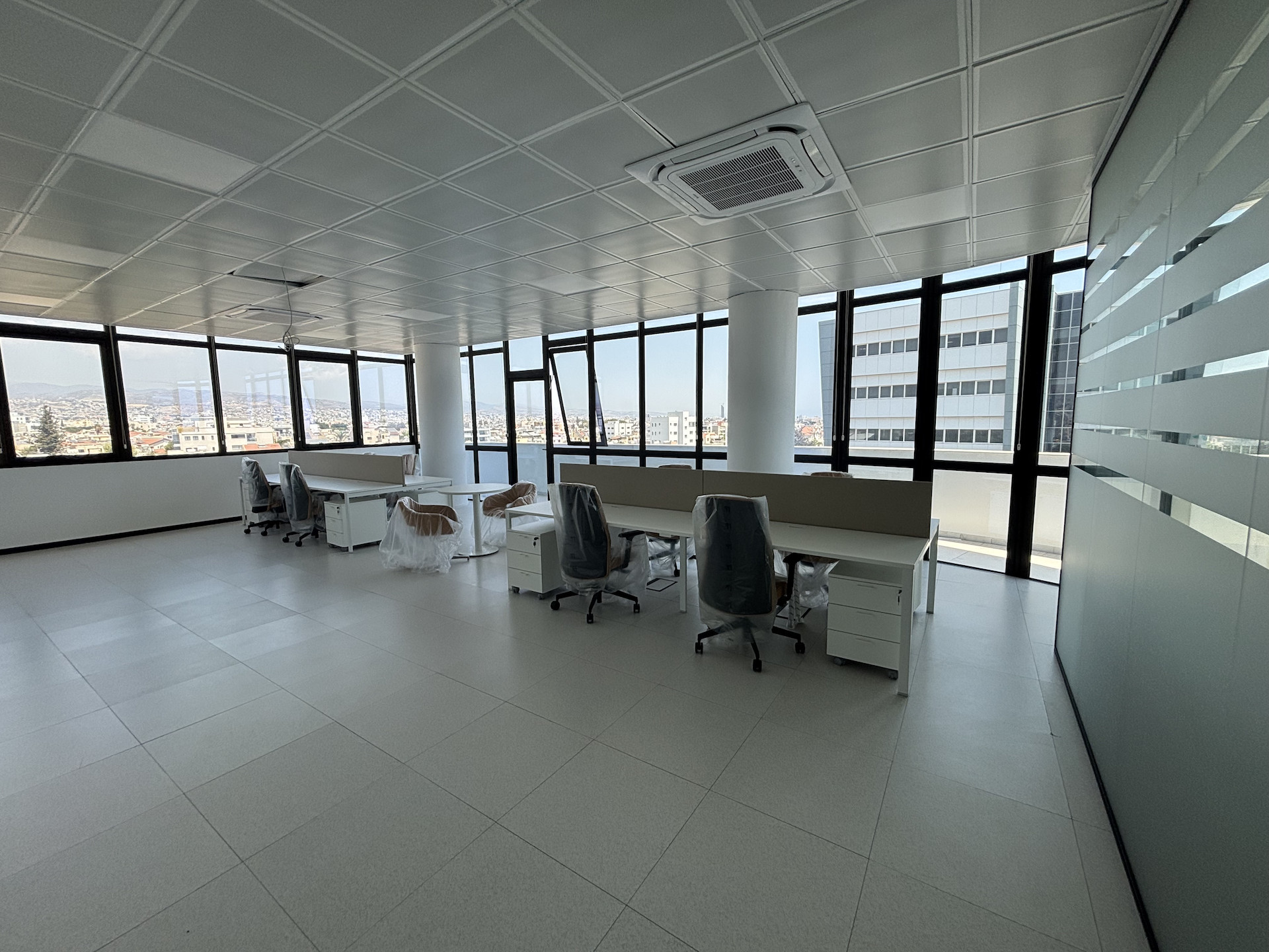 Büro 221 m² in Limassol, Zypern