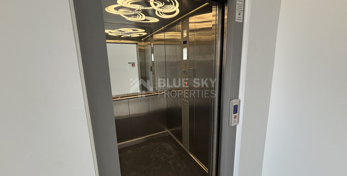 Spacious Office For Rent in Omonoia