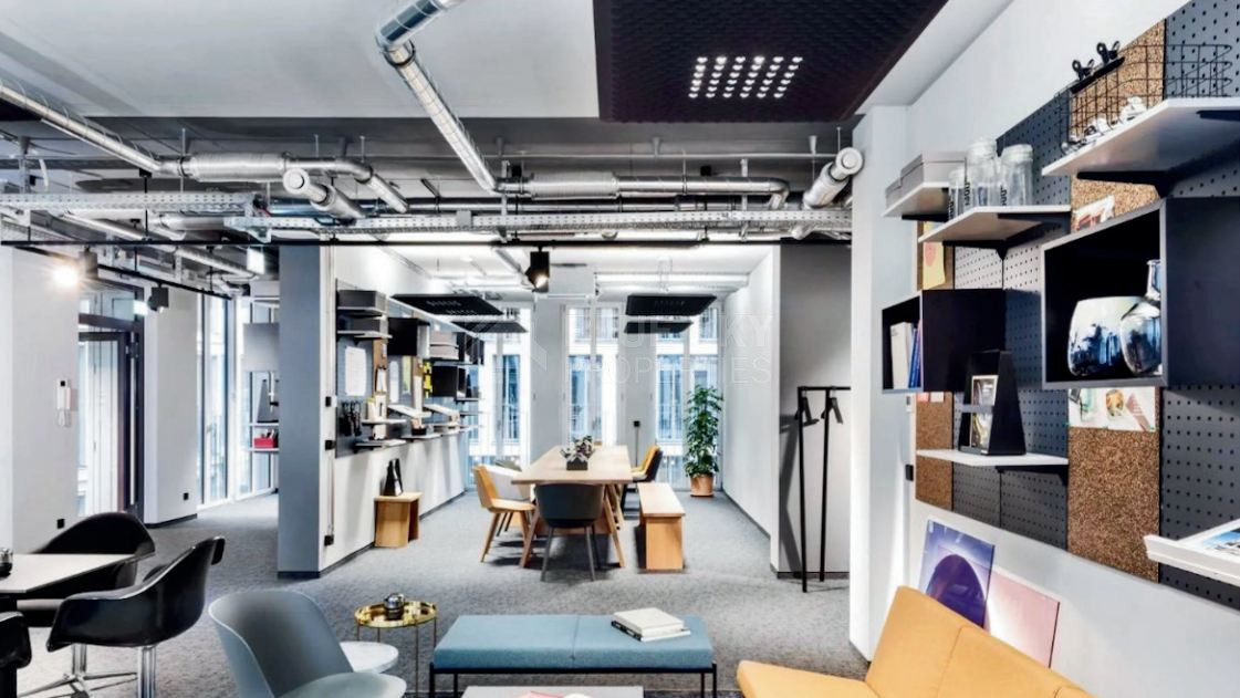FOR RENT COMMERCIAL BUSINESS CENTRE IN STRATEGIC CENTRAL LOCATION