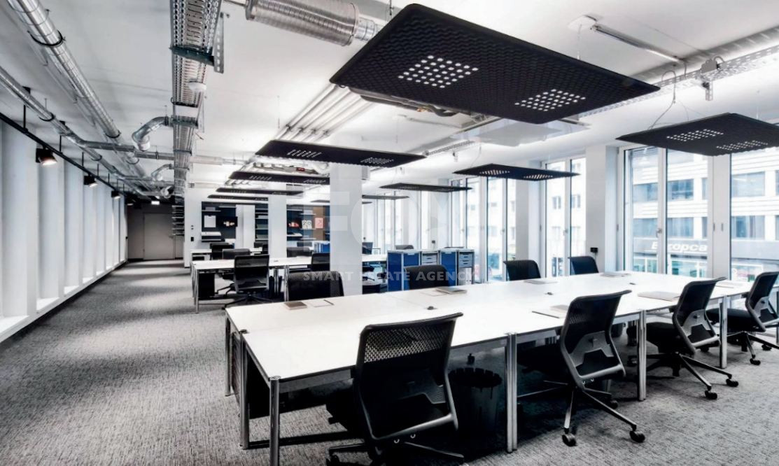 FOR RENT COMMERCIAL BUSINESS CENTRE IN STRATEGIC CENTRAL LOCATION