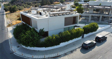 Unique Villa for Sale in Agios Athanasios