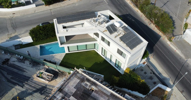 Unique Villa for Sale in Agios Athanasios