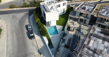 Unique Villa for Sale in Agios Athanasios