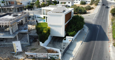 Unique Villa for Sale in Agios Athanasios