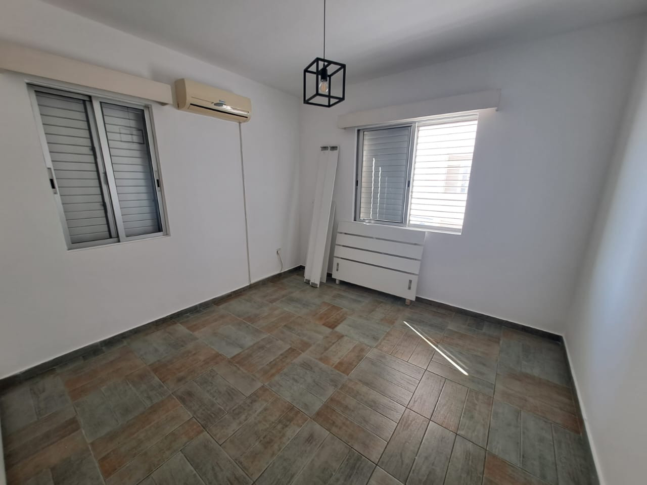 Mieszkanie 3 pokoi 100 m² w Nikozja, Cypr