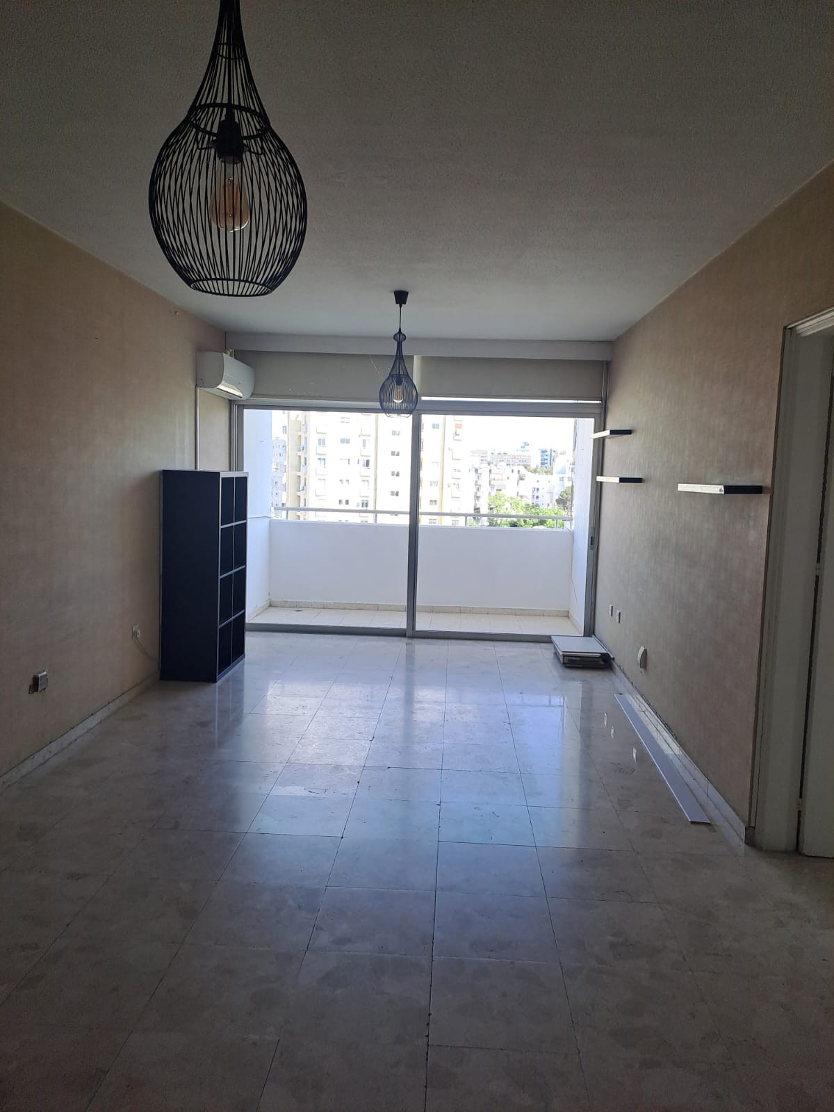 Mieszkanie 3 pokoi 100 m² w Nikozja, Cypr