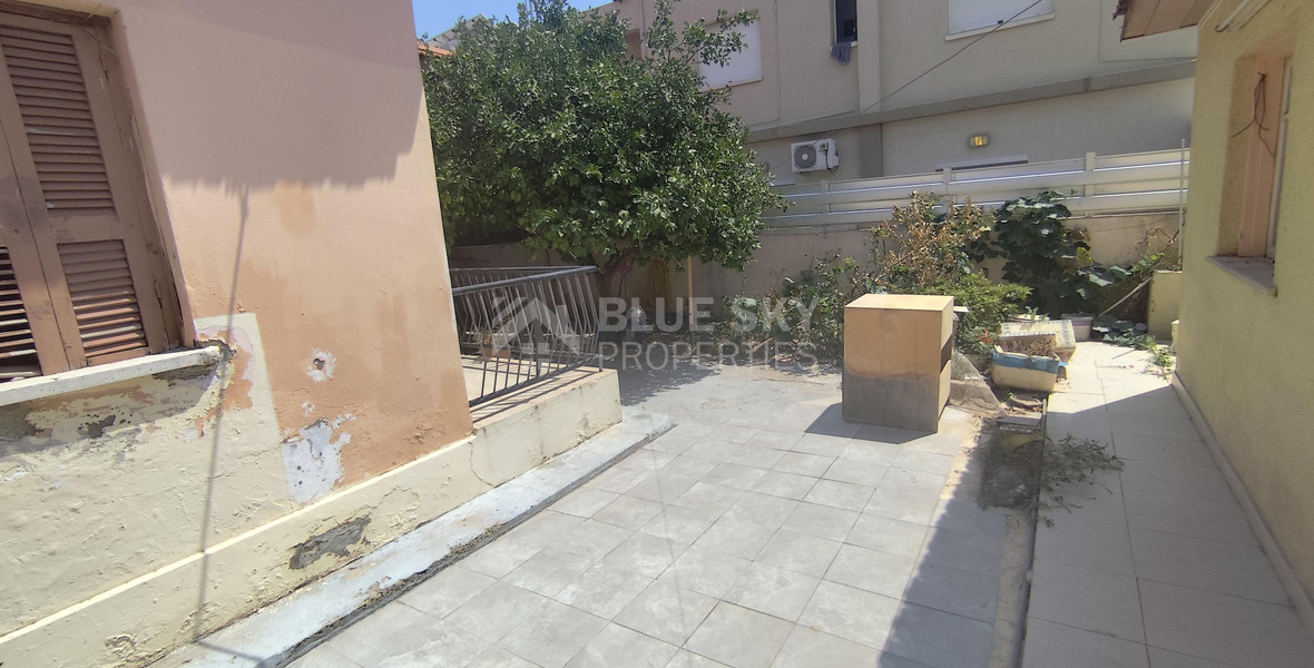 Nice residential plot in Mesa Geitonia (chalkoutsa) for sale in Limassol